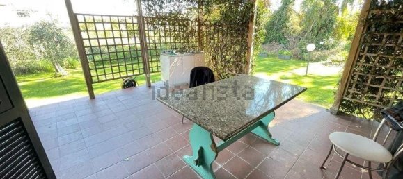 6 bedrooms Villa in Carrara, Italy No. 215085 5