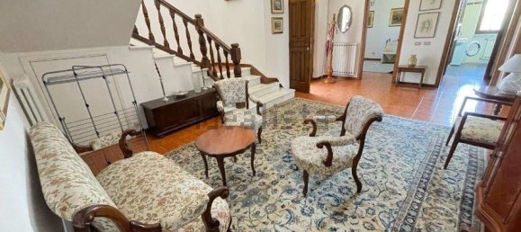 6 bedrooms Villa in Carrara, Italy No. 215085 7