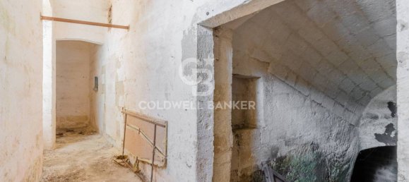 Casa de 5 dormitorios en Poggiardo, Italy No. 374466 19