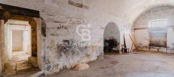 Casa de 5 dormitorios en Poggiardo, Italy No. 374466 4