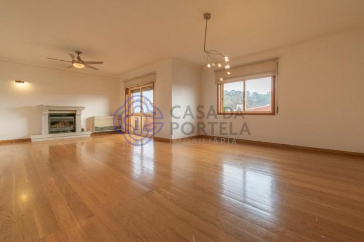 Apartamento de 3 dormitorios en Vila Nova de Gaia, Portugal No. 5526