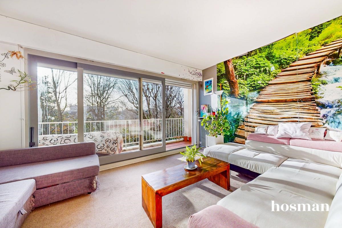 3 bedrooms Apartment in Suresnes, France No. 168848