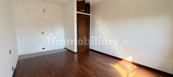 Квартира с 2 спальнями в Вимеркате, Италия № 350121 18