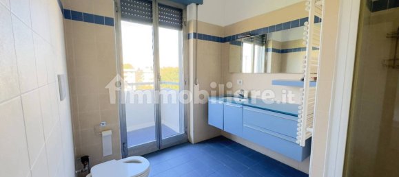 Квартира с 2 спальнями в Вимеркате, Италия № 350121 17