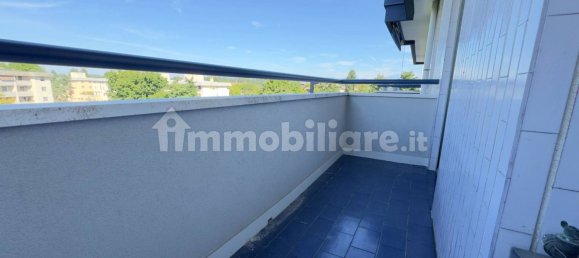 Квартира с 2 спальнями в Вимеркате, Италия № 350121 15