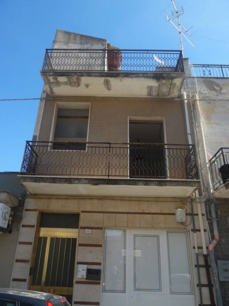 2 bedrooms Apartment in Floridia, Italy No. 169792