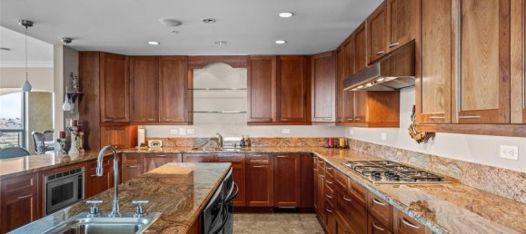 Кафе / ресторан с 3 спальнями в Денвер, США № 7 12