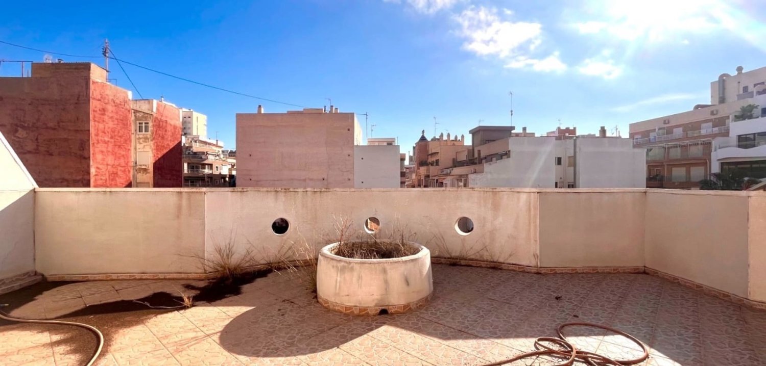 1 bedroom Commercial property in Torrevieja, Spain No. 182074