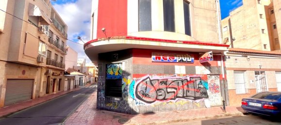 1 bedroom Commercial property in Torrevieja, Spain No. 182074 11