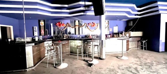 1 bedroom Commercial property in Torrevieja, Spain No. 182074 2