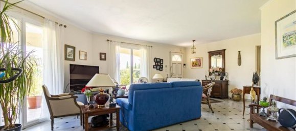 4 chambres Maison à Arveyres, France No. 289444 3