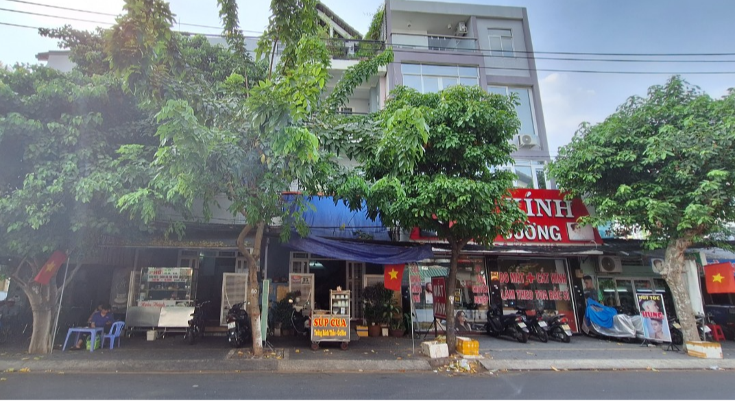 126m² Townhouse in District 7, Vietnam No. 9820