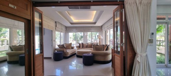 3 bedrooms Villa in Sattahip, Thailand No. 67654 8