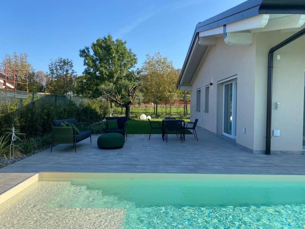 4 rooms Villa in Castelnuovo del Garda, Italy No. 32553