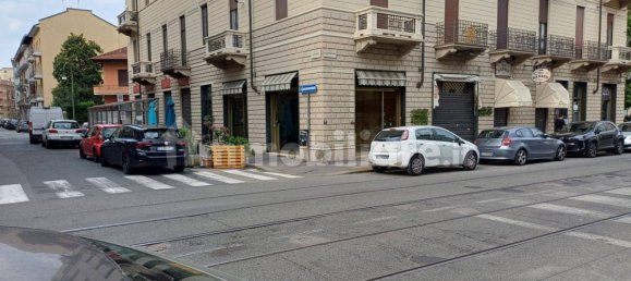 Коммерческая недвижимость с 2 комнатами в Турин, Италия № 291388 3