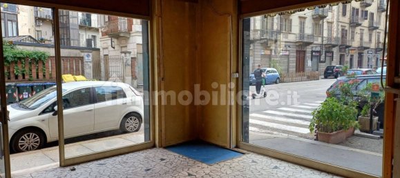 Коммерческая недвижимость с 2 комнатами в Турин, Италия № 291388 5