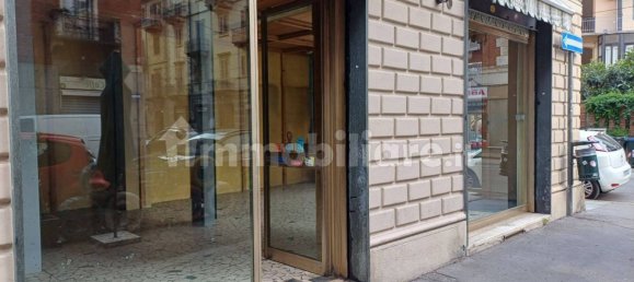 Коммерческая недвижимость с 2 комнатами в Турин, Италия № 291388 2