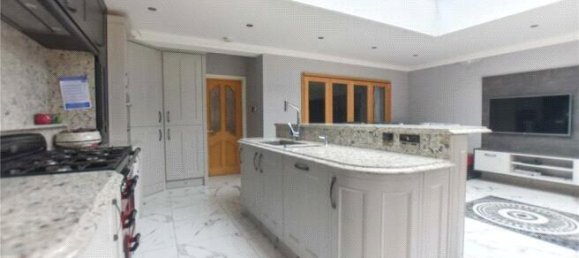 5 bedrooms House in Thornton Heath, United Kingdom No. 11571 4
