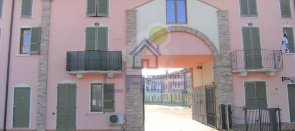 3 bedrooms Duplex in Orzinuovi, Italy No. 354299 4