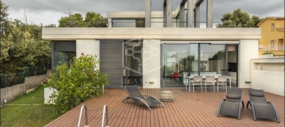 4 Schlafzimmer Villa in Sant Vicenc De Montalt, Spain, Nr. 7438 2