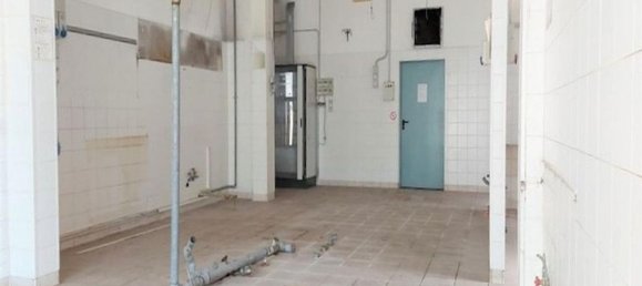 Gewerbliche Immobilie in Montecosaro, Italy 708m², Nr. 372709 8