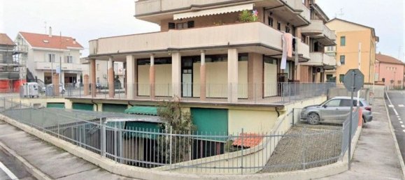 Gewerbliche Immobilie in Montecosaro, Italy 708m², Nr. 372709 16