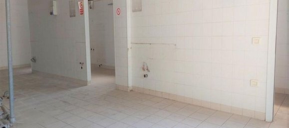 Gewerbliche Immobilie in Montecosaro, Italy 708m², Nr. 372709 7