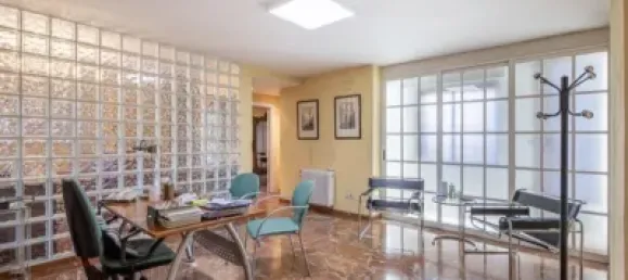 Apartamento de 3 dormitorios en Granada, Spain No. 26049 10