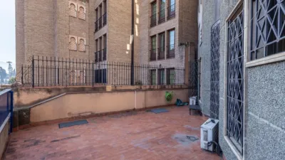 Apartamento de 3 dormitorios en Granada, Spain No. 26049