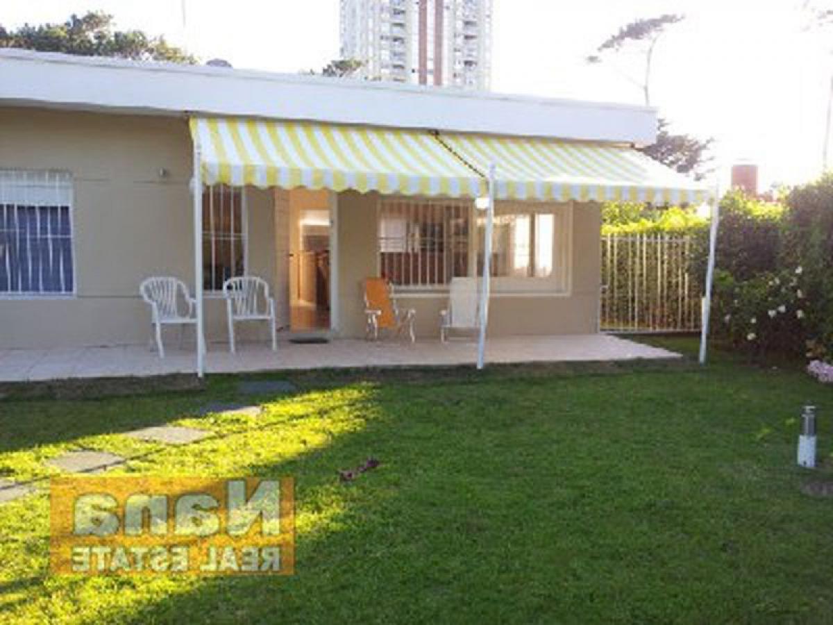 2 bedrooms House in Maldonado, Uruguay No. 9387