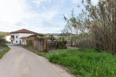 3 bedrooms House in Miranda do Corvo, Portugal No. 85706