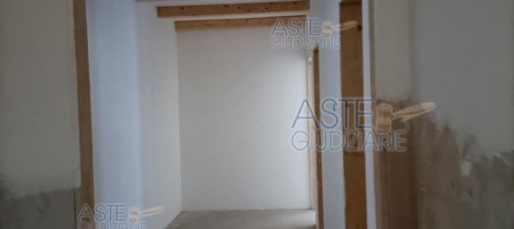 Дом с 4 спальнями в Понсакко, Италия № 342539 4