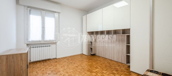 Apartamento de 2 dormitorios en Molinella, Italy No. 140165 14