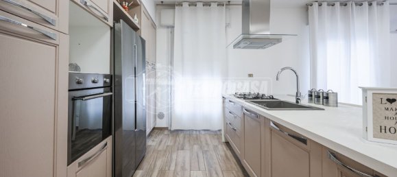 Apartamento de 2 dormitorios en Molinella, Italy No. 140165 7