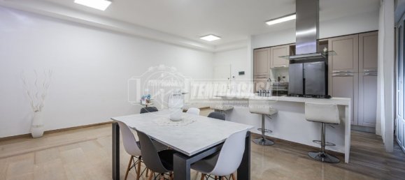 Apartamento de 2 dormitorios en Molinella, Italy No. 140165 3