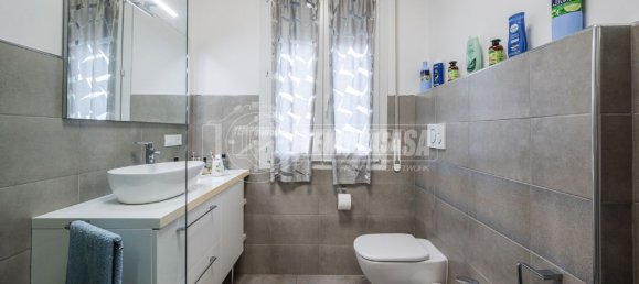 Apartamento de 2 dormitorios en Molinella, Italy No. 140165 23