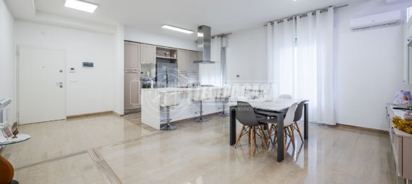 Apartamento de 2 dormitorios en Molinella, Italy No. 140165 2