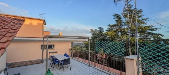 Квартира с 4 комнатами в Колонна, Италия № 29575 10