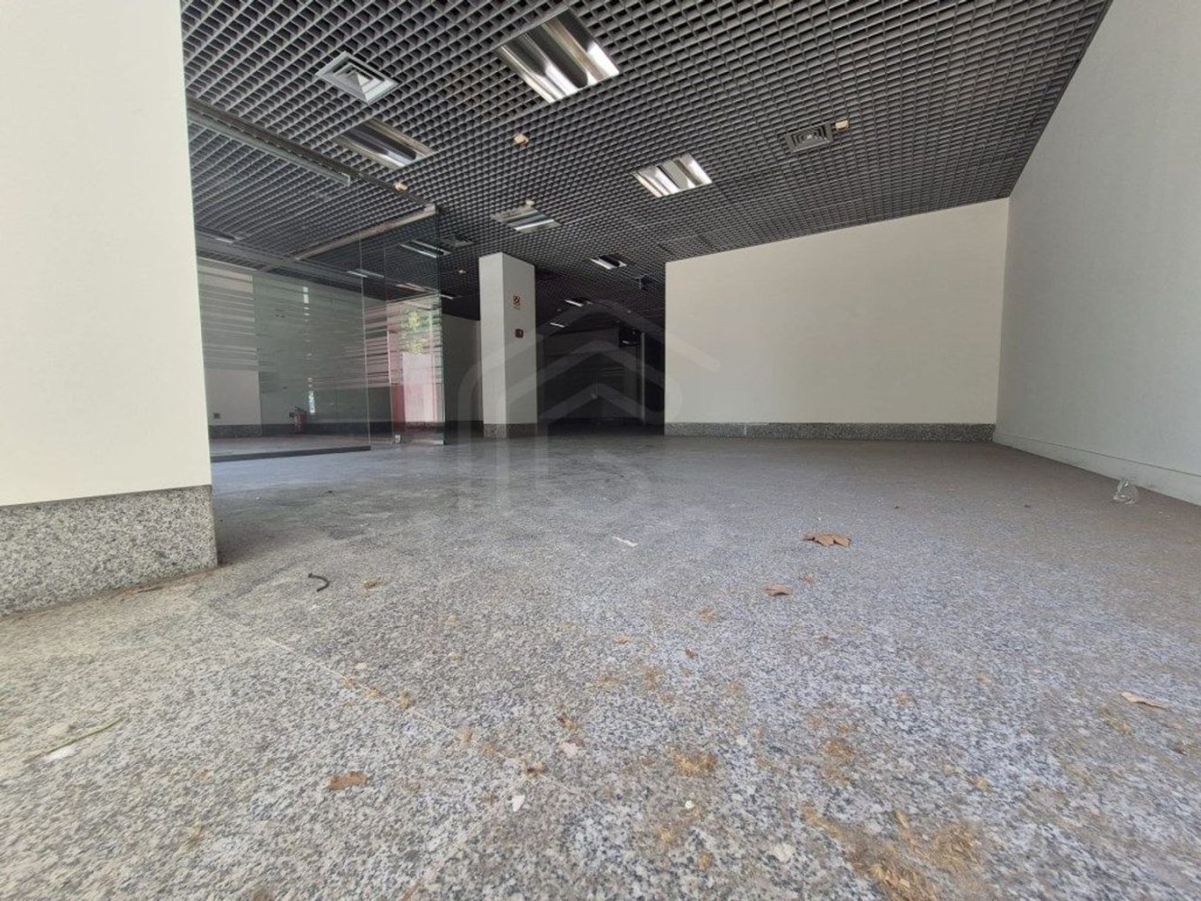 142m² Commercial property in Portimao, Portugal No. 208565