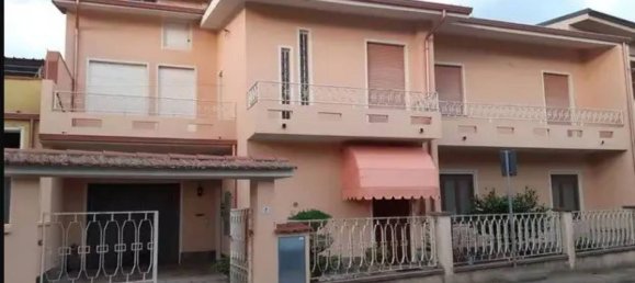 7 rooms Apartment in Ghilarza, Italy No. 84238 2