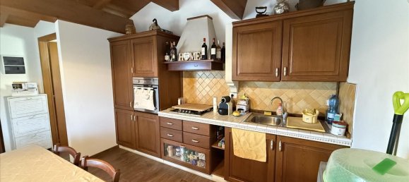 3 rooms House in Castiglione del Lago, Italy No. 112784 9