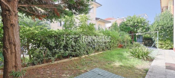 4 rooms Apartment in Rimini, Italy No. 132470 25