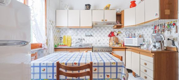 4 rooms Apartment in Rimini, Italy No. 132470 7