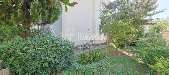 4 rooms Apartment in Rimini, Italy No. 132470 22