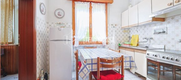 4 rooms Apartment in Rimini, Italy No. 132470 8