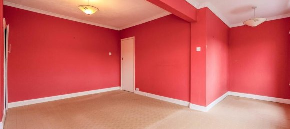 3 bedrooms House in High Peak, United Kingdom No. 2360 7