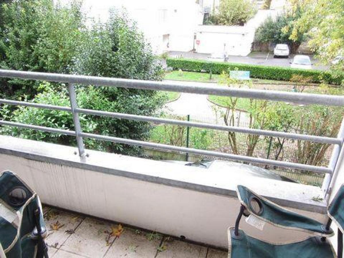 2 bedrooms Apartment in Bordeaux, France No. 12920