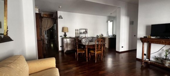 6 Schlafzimmer Wohnung in Palermo, Italy, Nr. 354991 5