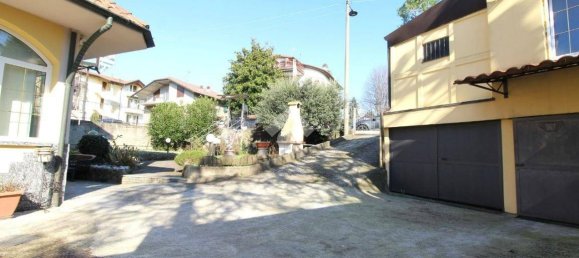 3 chambres Appartement à Veduggio con Colzano, Italy No. 56962 9