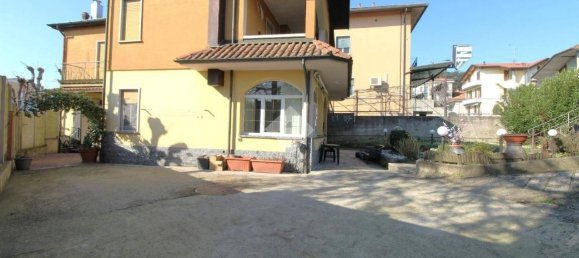 3 chambres Appartement à Veduggio con Colzano, Italy No. 56962 11